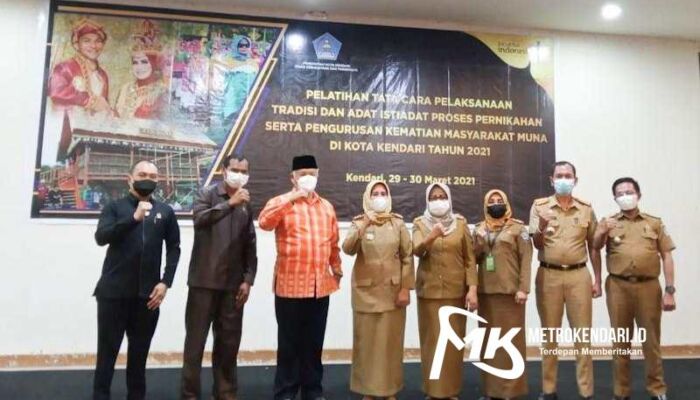 Dispar Kota Kendari Perkenalkan Tradisi Unik Pernikahan Adat Suku Muna