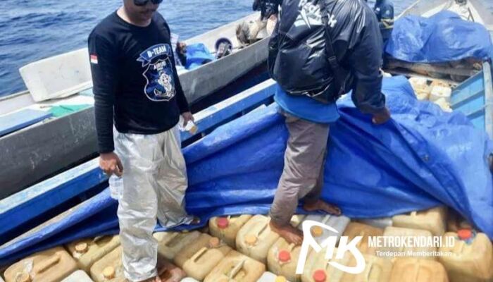 Polisi Gagalkan Penyelundupan 8 Ton Minyak Tanah Subdsidi di Perairan Labengki