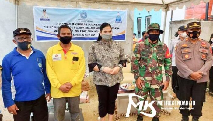 TP PKK Sultra Serahkan Bantuan Sumur Bor Untuk Warga Anduonohu