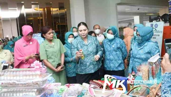 Meriahkan HKG PKK ke-49, PKK Sultra Gelar Seminar Hingga Pameran Kerajinan