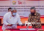 Ali Mazi Minta OJK Bantu Besarkan Bank Sultra