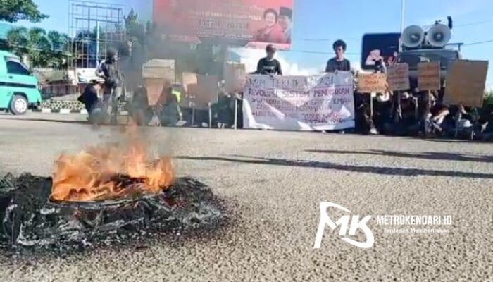 Demo Mahasiswa UHO di Kendari Minta Belajar Tatap Muka Kembali Diberlakukan