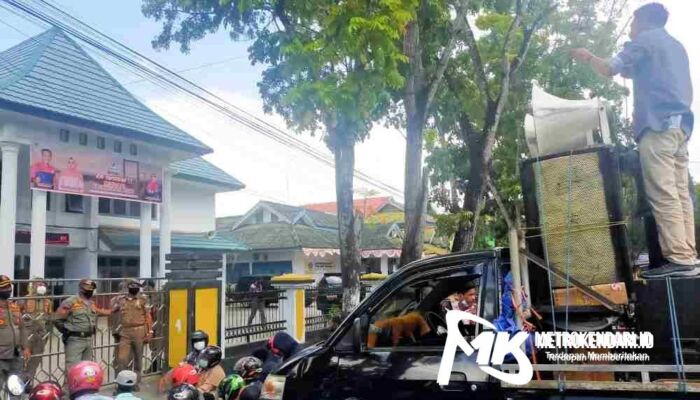 Tolak Pembongkaran Keramba, Kantor Wali Kota Kendari Didemo Nelayan