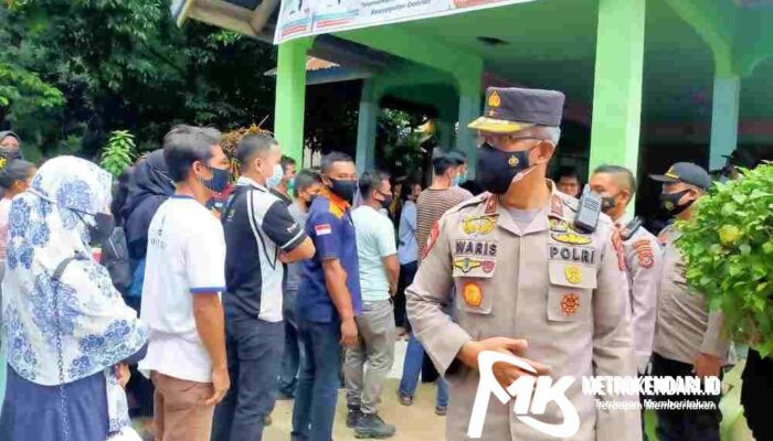 Dikawal Polisi, Warga Antusias Ikut Program Vaksinasi Gratis di Kendari