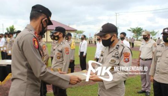 Kapolres Kolut Beri Penghargaan 27 Personelnya yang Berprestasi