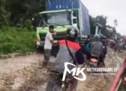 Kondisi Jalan Poros Unaaha-Abuki Semakin Parah, Pengendara Tarik Nafas Panjang