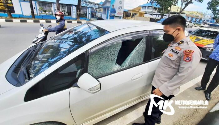 Mobil Seorang Dokter Dibobol Maling Saat Parkir di Taman Kota Kendari