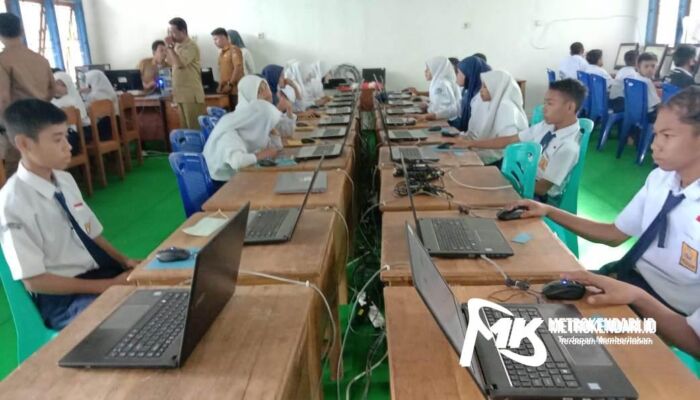 SMPN 2 Wawonii Utara Gelar Ujian Berbasis Digital Secara Offline