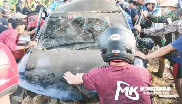 Video: Mobil Rombongan Mahasiswa KKN UHO Kecelakaan di Bombana