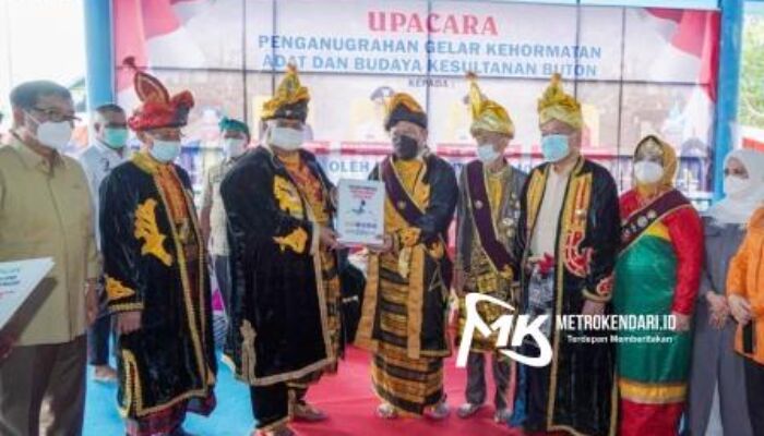 Ali Mazi Dianugerahi Gelar Kehormatan oleh Kesultanan Buton