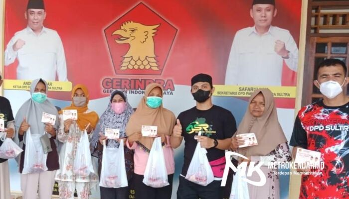 ASR dan Gerindra Bagikan 160 Kg Daging Kurban ke Warga Tidak Mampu di Muna