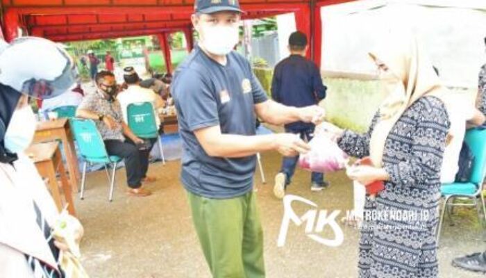 Personel Korem 143/HO Berbagi Daging Kurban ke Mahasiswa yang Tidak Mudik