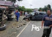 Tabrakan Dump Truk Vs Mobil Terios di Kolut, Tiga Orang Luka-luka