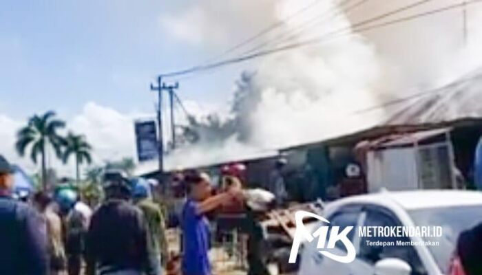 Breaking News: 2 Warung dan Kamar Kos Terbakar Dekat Kantor Gubernur Sultra