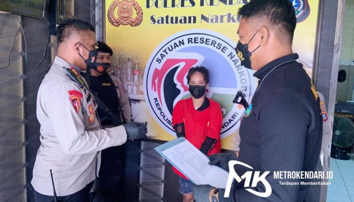 Nekat Jadi Pengedar Sabu, Seorang Wanita di Kendari Kembali Ditangkap Polisi