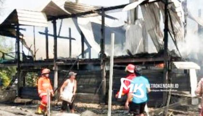 Rumah Seorang Warga di Kolaka Ludes Terbakar, Korban Pasrah