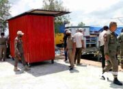 Sat Pol PP Tertibkan Pedagang Kaki Iima di Kendari Beach