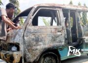 Mobil Angkot Hangus Terbakar Saat Antri BBM di SPBU Kendari Beach