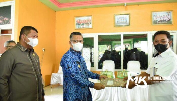 16 Kelurahan di Kendari Terima Bantuan dari Pemerintah