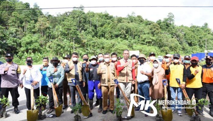 Jaga Kelestarian Alam, Wali Kota Kendari Tanam 1000 Pohon