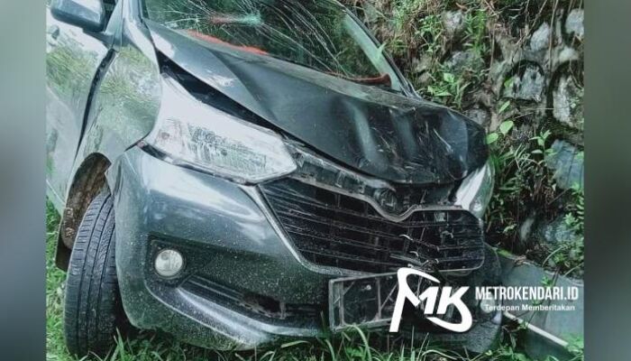 Mobil Avanza Vs Motor Tabrakan di Sampara, 2 Korban Luka-luka