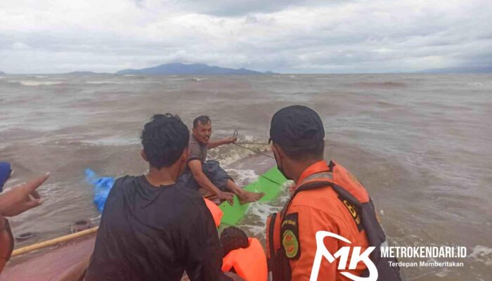 5 Nelayan di Kolaka Lolos Dari Maut Usai Perahunya Terbalik Dihantam Ombak