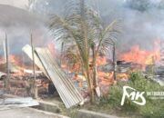 Breaking News: Bangunan Kos-kosan Mahasiswa di Kambu Ludes Terbakar