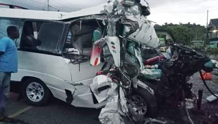 Mobil Ambulans Pengantar Jenazah Warga Buteng Tabrakan di Luwu Timur, Sopirnya Meninggal