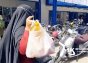 Emak-emak di Kendari Keluhkan Beli Minyak Goreng Diwajibkan Beli Buah 1 Kg