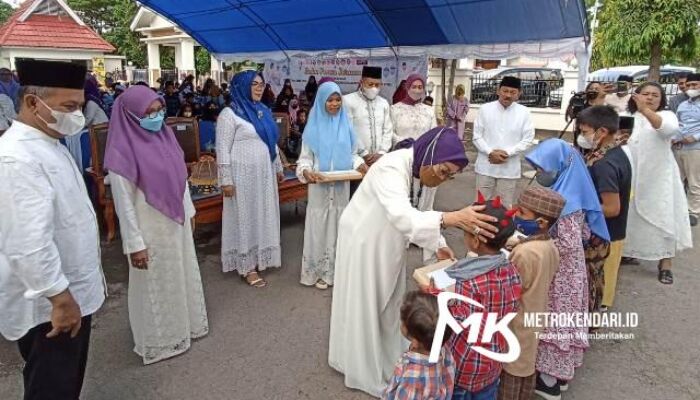 Pemda Butur dan Organisasi Wanita Santuni Anak Yatim