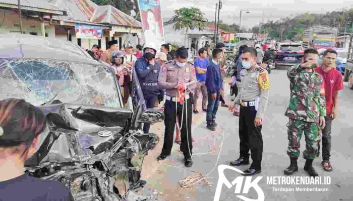 Kronologi Tabrakan Maut Mobil Dosen UHO Vs Truk Tangki BBM di Konawe