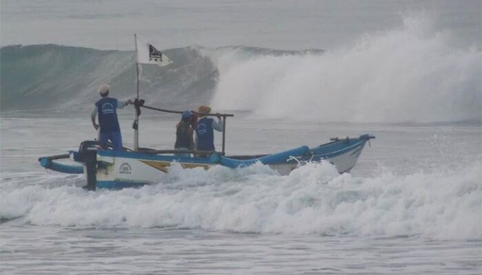 Mengenal Ganasnya Ombak Pantai Batu Gong yang Kembali Merenggut Wisatawan