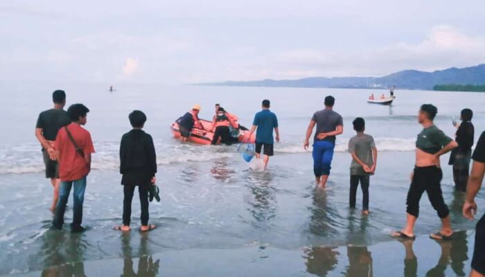 Basarnas Kerahkan Tim Rescue Cari Anak yang Tenggelam di Pantai Batu Gong Konawe