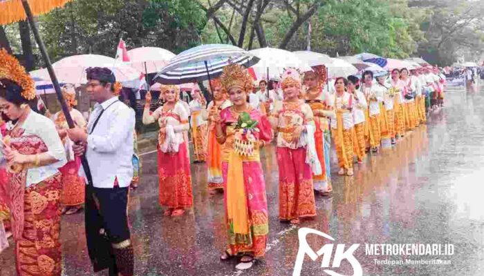 Paguyuban Bali Kota Kendari Raih Juara II Karnaval Budaya MTQ Sultra 2022