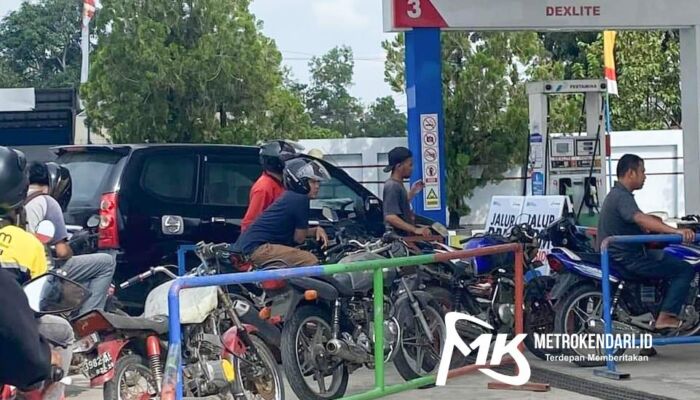 BBM Pertalite Menipis, Serbuan Motor Thunder di SPBU Kendari Tak Terkendali