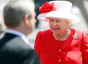 Inilah 5 Daftar Perhiasan Ratu Elizabeth II Pemberian Pangeran Philip