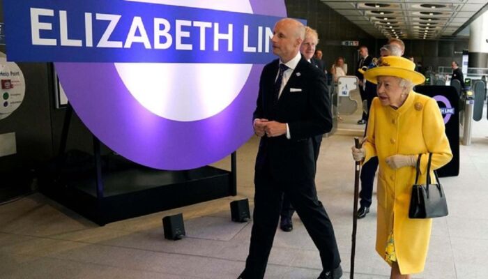 Ratu Elizabeth II Wariskan Jalur Kereta Elizabeth Line Sebelum Wafat