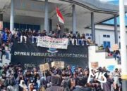 Demo Hari ke-3 Tolak BBM Naik, Mahasiswa Duduki Gedung DPRD Sultra