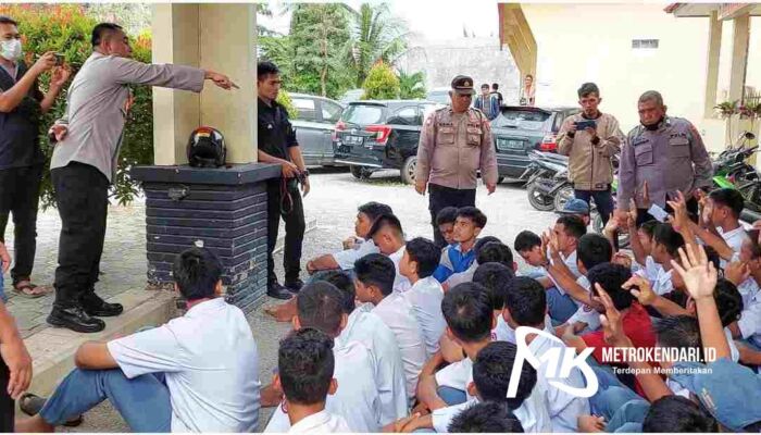 Kedapatan Mau Tawuran, Puluhan Pelajar SMA di Kendari Digelandang Polisi