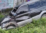 Tertabrak KRL di Cibinong Bogor, Sebuah Mobil Ringsek