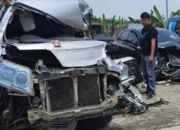 3 Orang Dinyatakan Tewas Usai Sebuah Minibus Tabrak Truk di Tol Cipali