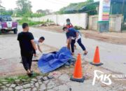 Mahasiswa di Kendari Tewas Usai Tabrak Tumpukan Batu Bata di Jalan