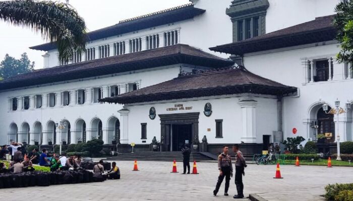 Akses Masuk ke Gedung Sate Diperketat Usai Adanya Bom Bunuh Diri