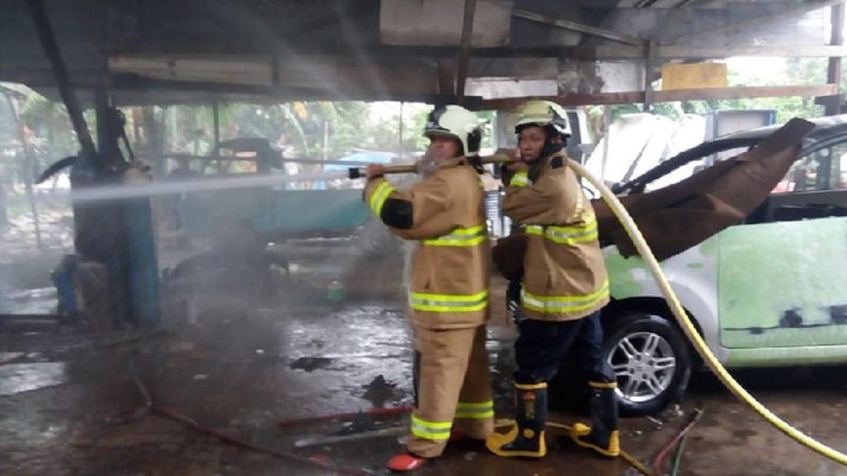 Kebakaran Bengkel di Ciracas Jakarta Timur