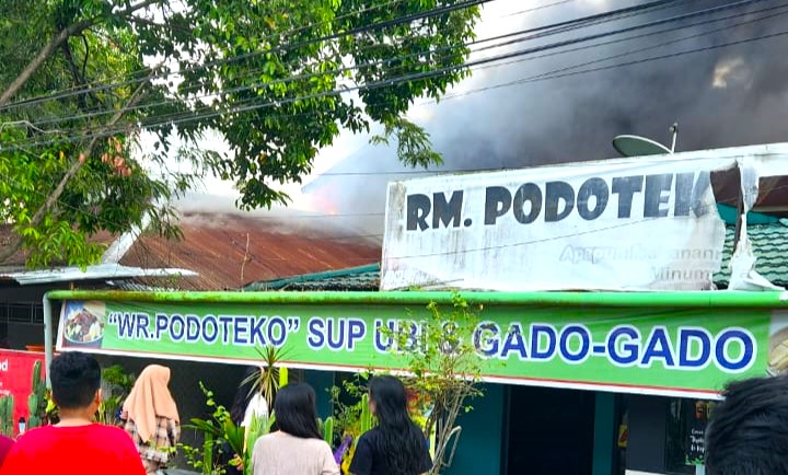 Warung Makan Tebakar