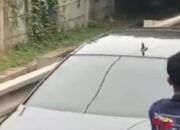 Viral! Pengemudi Pelat RFS Ini Nekat Kokang Pistol di Jalan