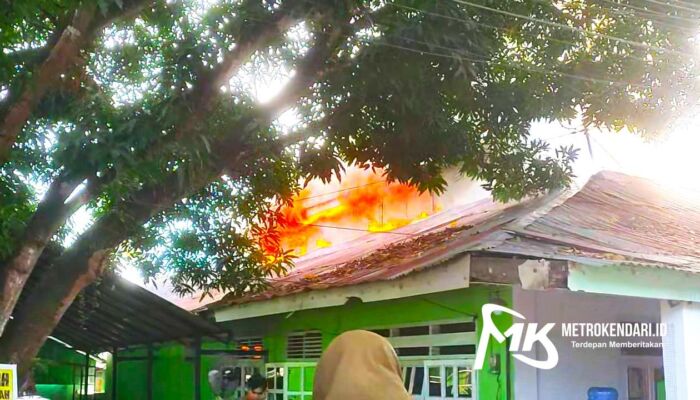 BREAKING NEWS: Warung Makan di Dekat Eks MTQ Kendari Terbakar