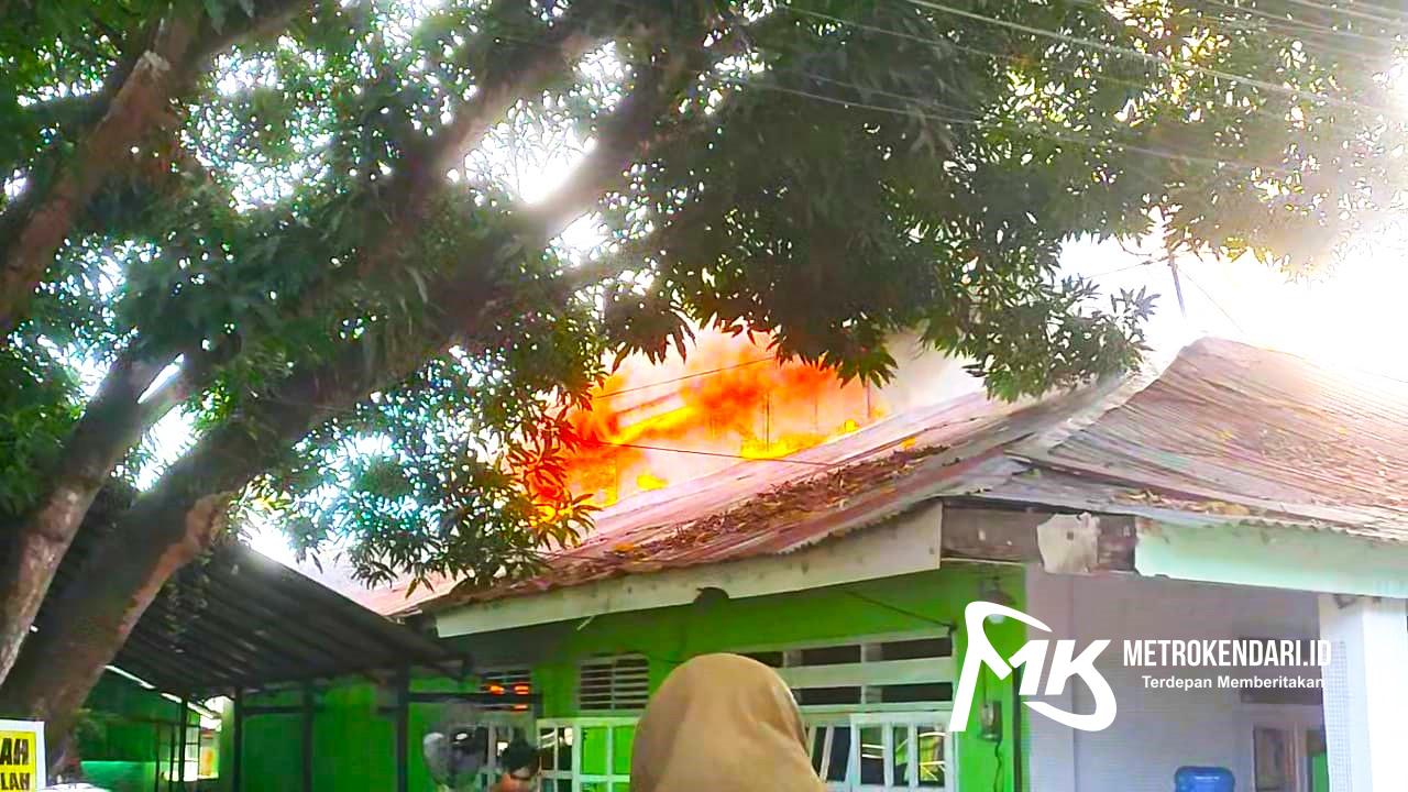 Warung Makan Terbakar