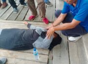 Pengemudi Mobil Nyaris Diamuk Warga Usai Tabrak Emak-emak di Kendari