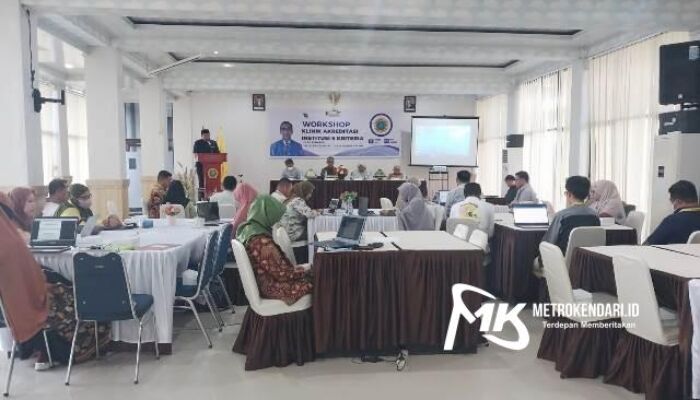 Universitas Mandala Waluya Kendari Dan Asesor BAN-PT Gelar Bimtek Persiapan Akreditasi